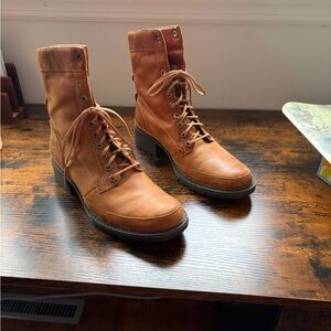 Timberland Women's Lace-Up Tan Leather Boots SIZE 8. WORN ONLY ONCE